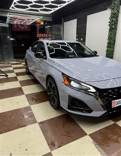 نيسان ألتيما